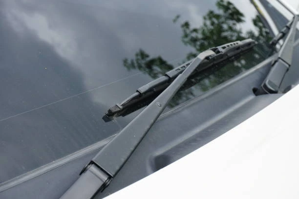 Signs Your Windshield Needs Recalibration